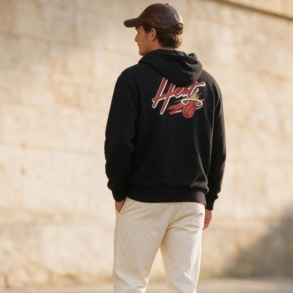 Miami Heat Hoodie Mens Medium Black Ultra Game NBA Big Graphic Kangaroo Pockets